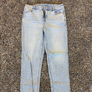 AE Strigid Mom Jeans – High-Rise Relaxed Fit Denim